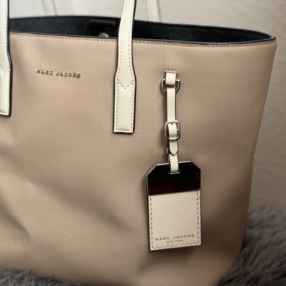 Marc Jacobs Saffiano side kick tote bag - Picture 7 of 8